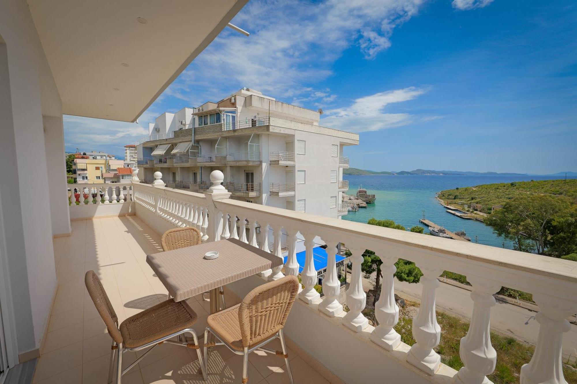 Vila Marina Apartments Sarande Exterior photo
