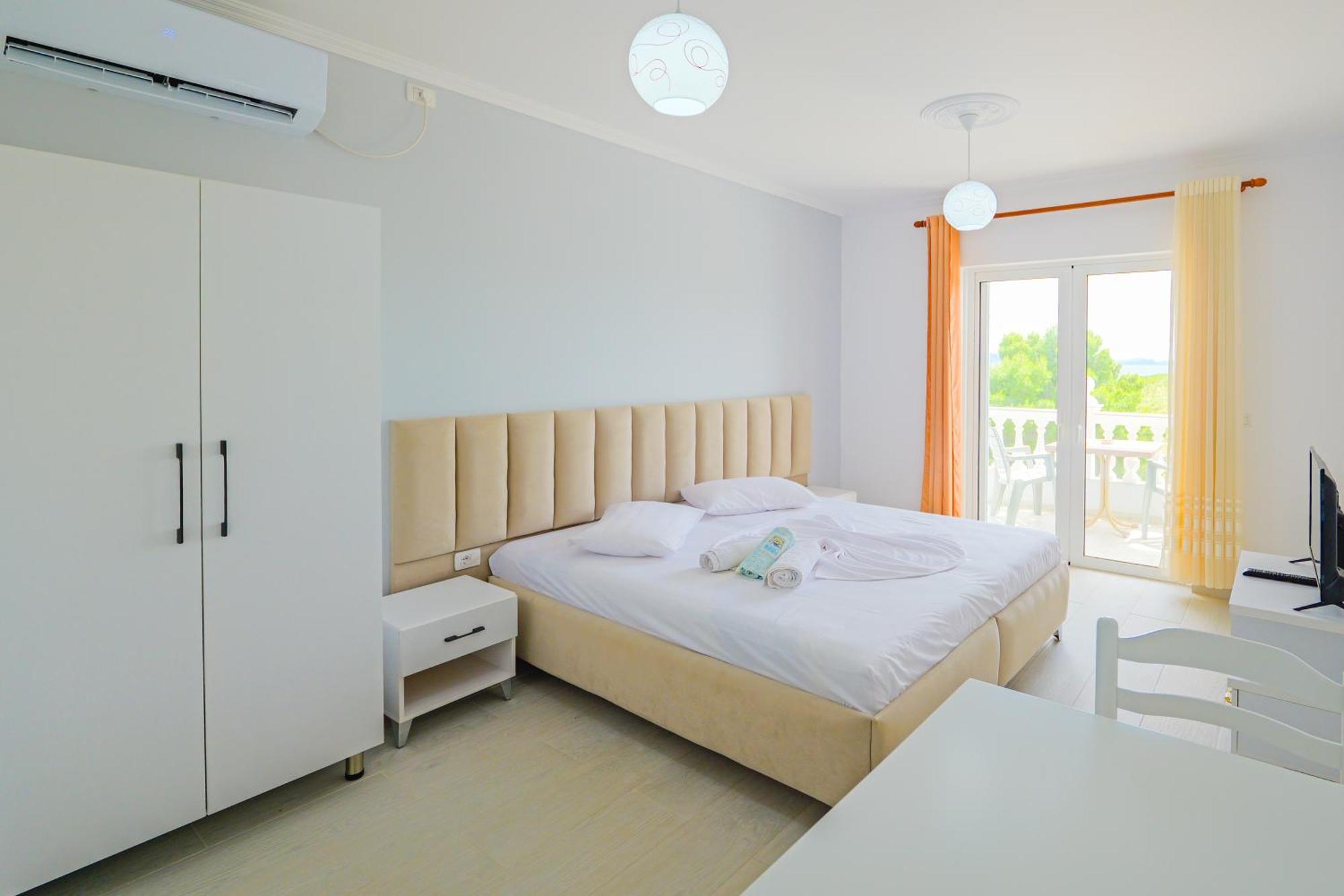 Vila Marina Apartments Sarande Exterior photo